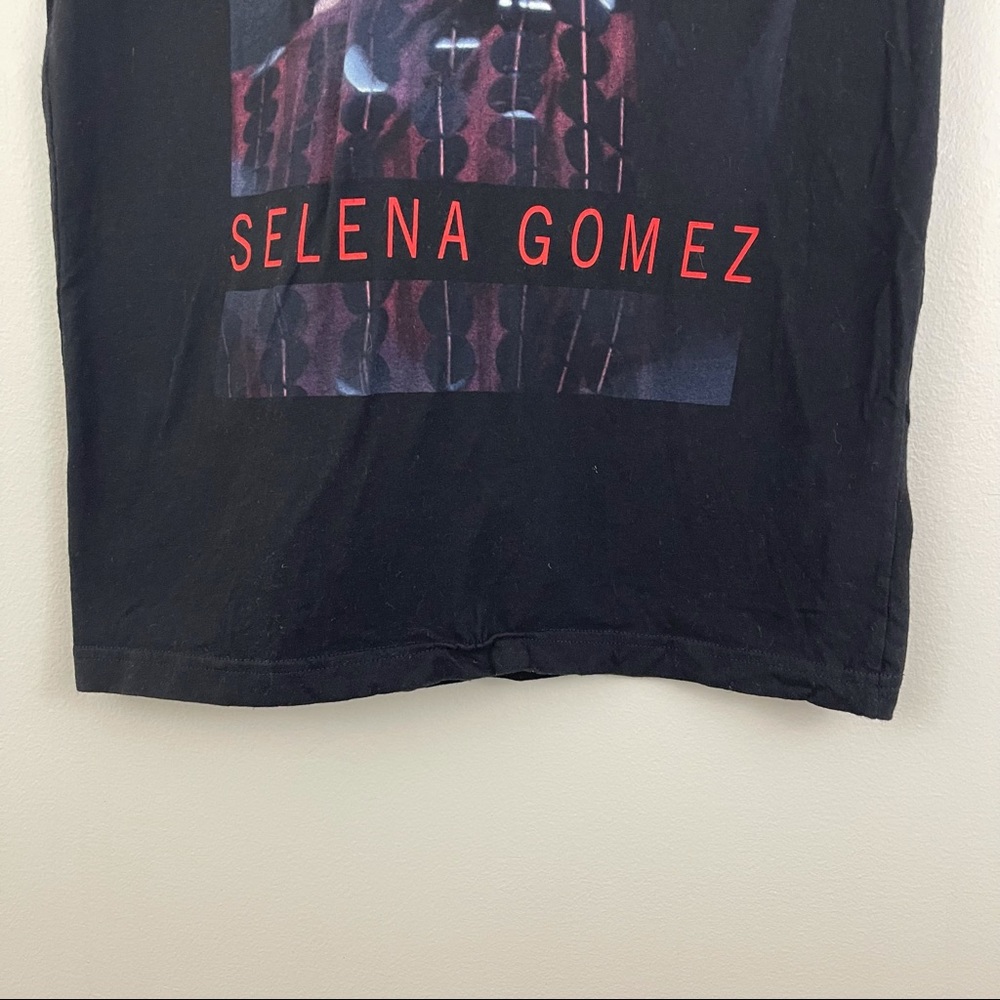 !SOLD! SELENA GOMEZ Black Revival Tour 2016 Graphic Band Tee - Picture 3 of 9